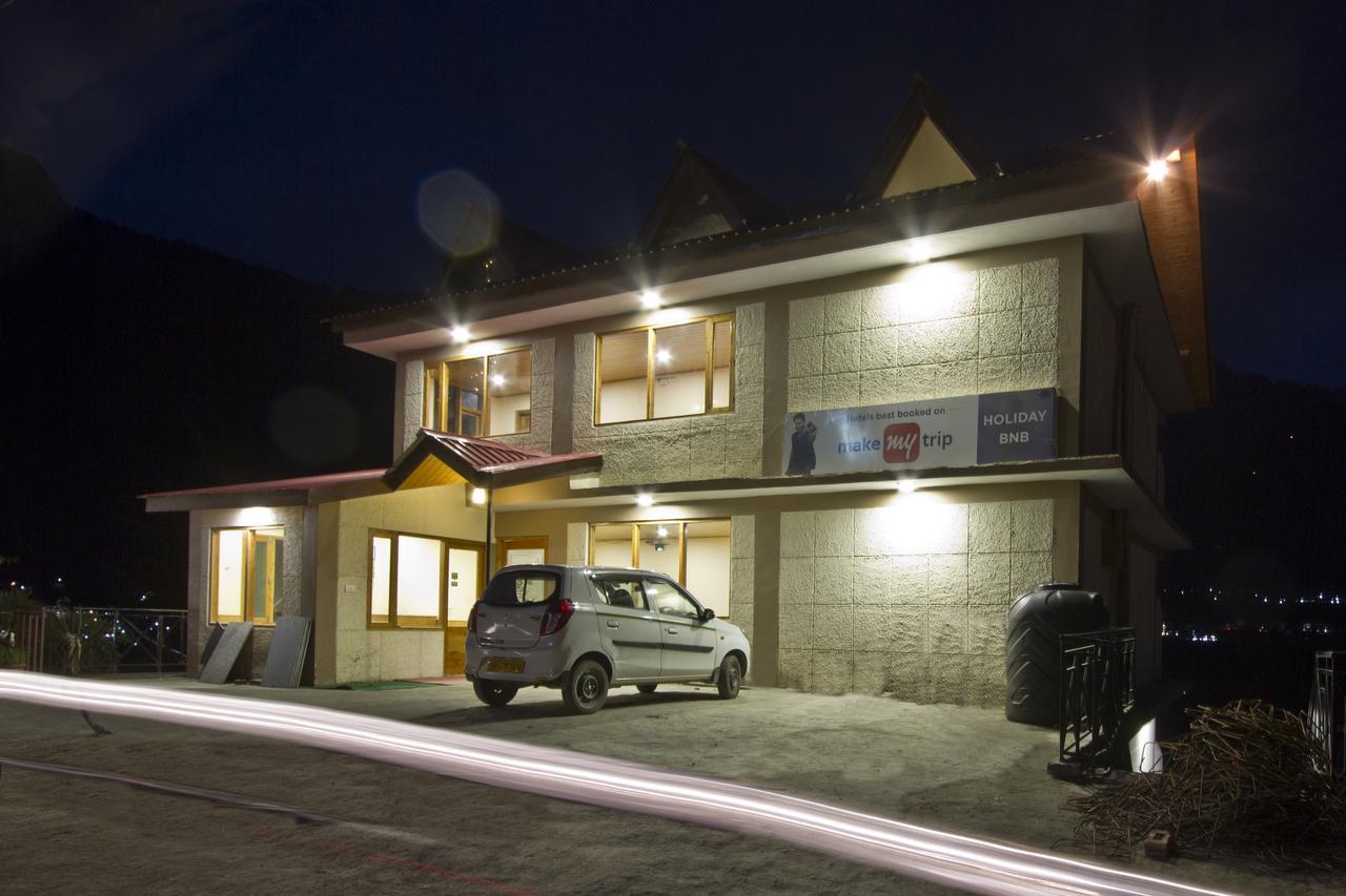 Holiday Bnb Manali Екстериор снимка